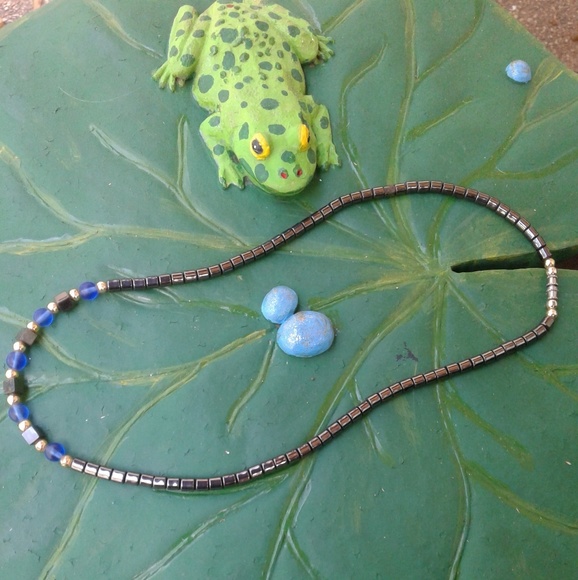 Hematite necklace with Blue, Grey and Gold accents - Picture 5 of 6